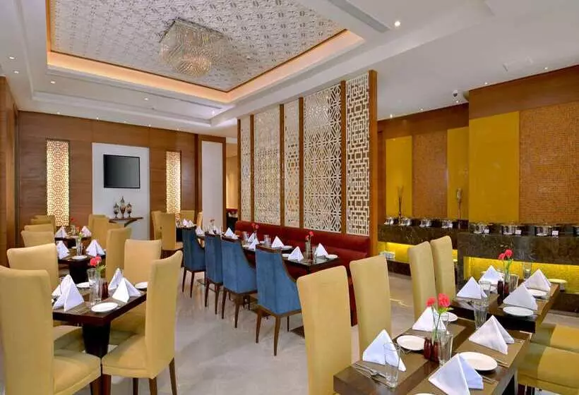 ホテル Golden Sarovar Portico Amritsar