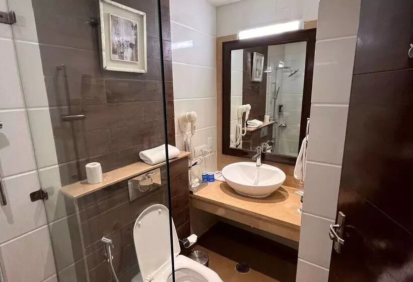 ホテル Golden Sarovar Portico Amritsar