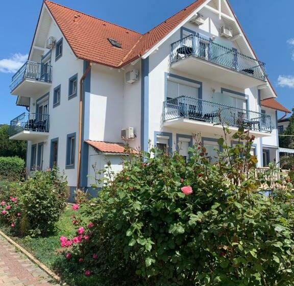 酒店 Hollik Apartmanház