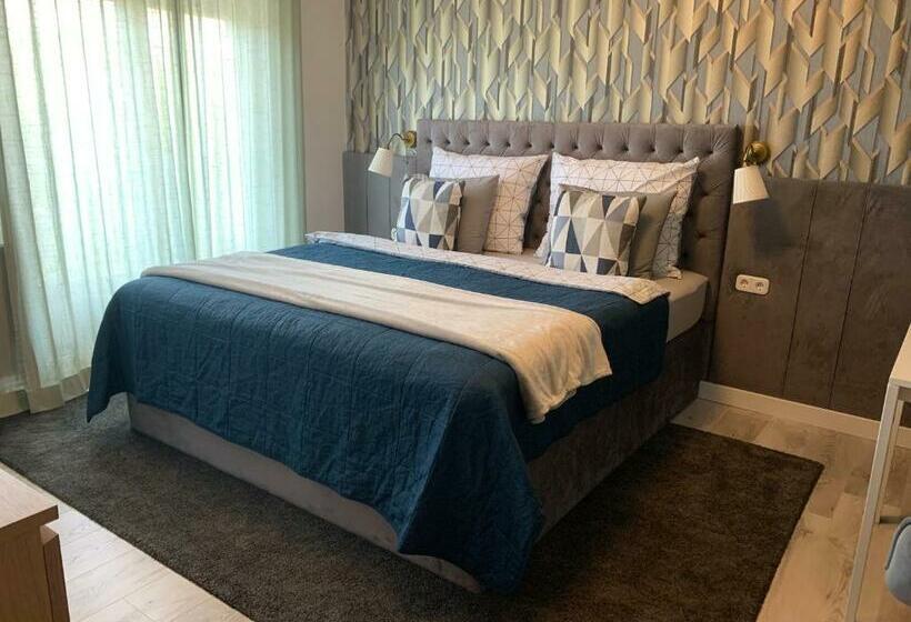 ホテル Hollik Apartmanház