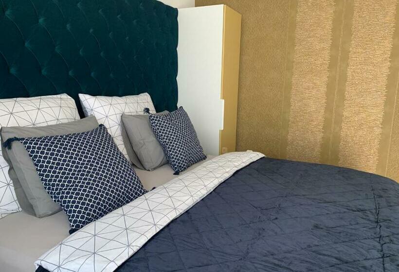 酒店 Hollik Apartmanház