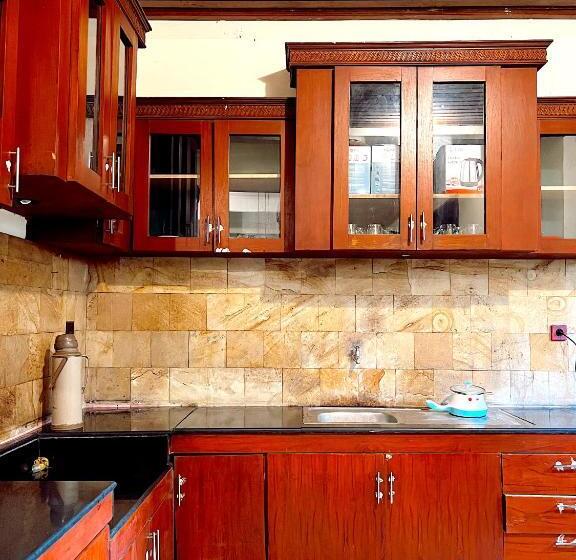 Szálloda Guci Guesthouses