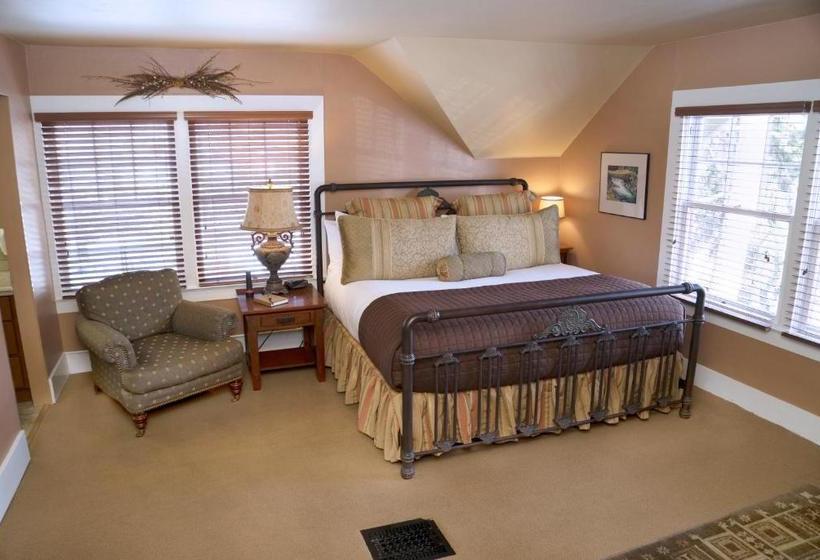 Hotel Lara House Bed And Breakfast