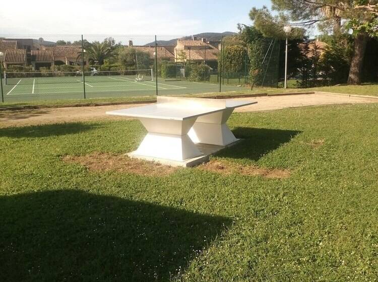 هتل Les Jardins Du Golf Mandelieu