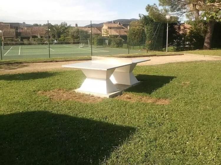 Hotelli Les Jardins Du Golf   Mandelieu