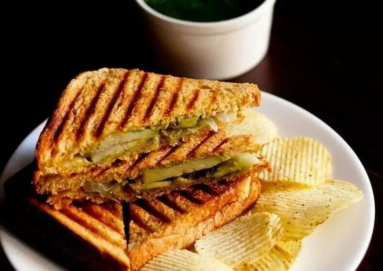 هتل Navneet Grand