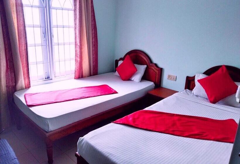 هتل Niladrii Palace