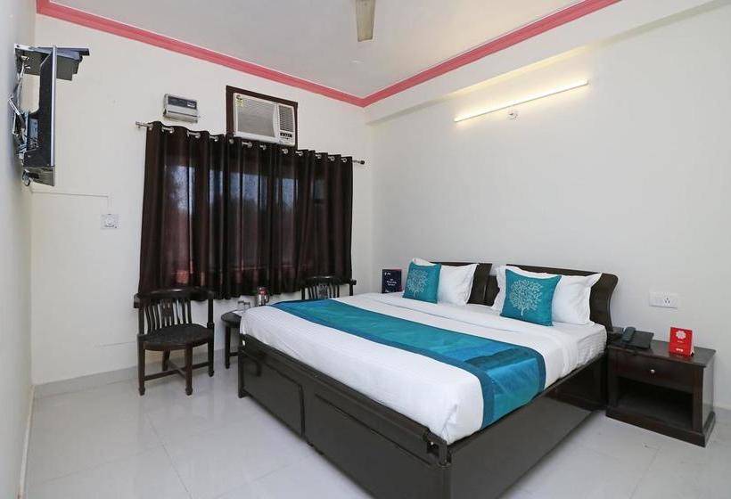 OYO 9963 Hotel Raja Palace