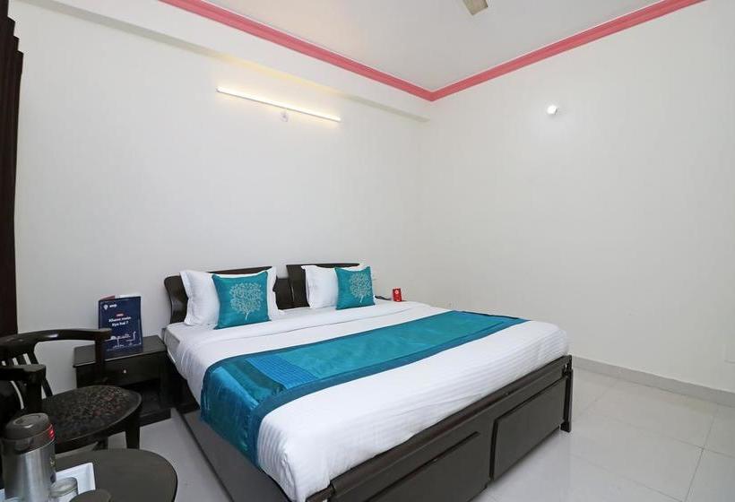 OYO 9963 Hotel Raja Palace