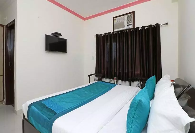 OYO 9963 Hotel Raja Palace
