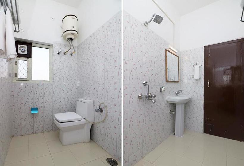 OYO 9963 Hotel Raja Palace