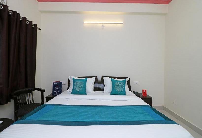 OYO 9963 Hotel Raja Palace