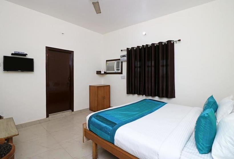 OYO 9963 Hotel Raja Palace