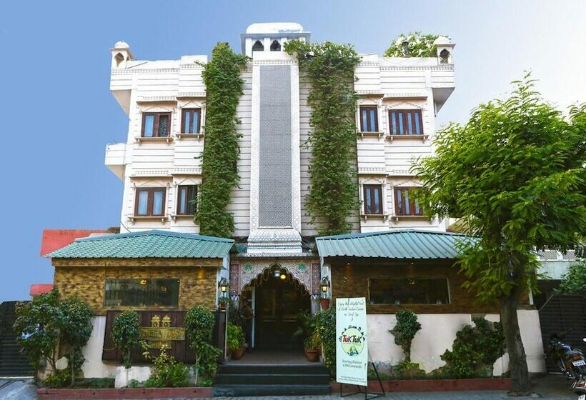 בית מלון כפרי Ratan Niwas