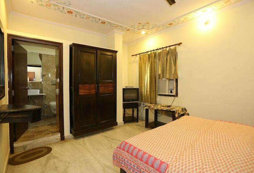 בית מלון כפרי Ratan Niwas