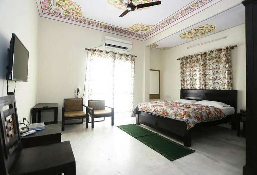 בית מלון כפרי Ratan Niwas