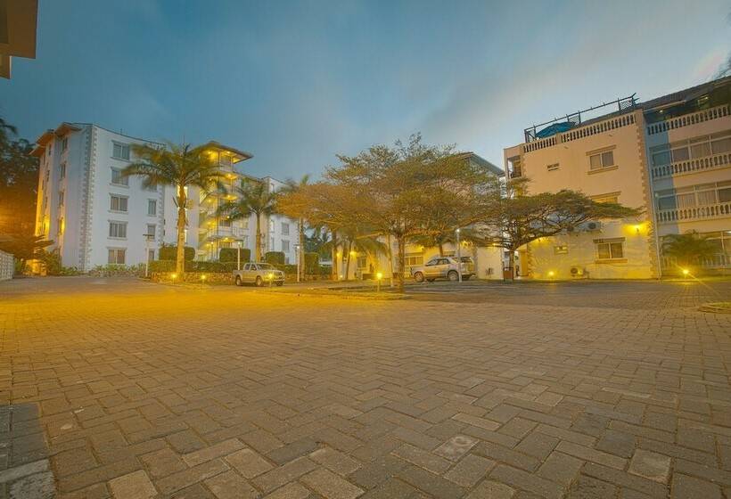 בית מלון כפרי Raybow International