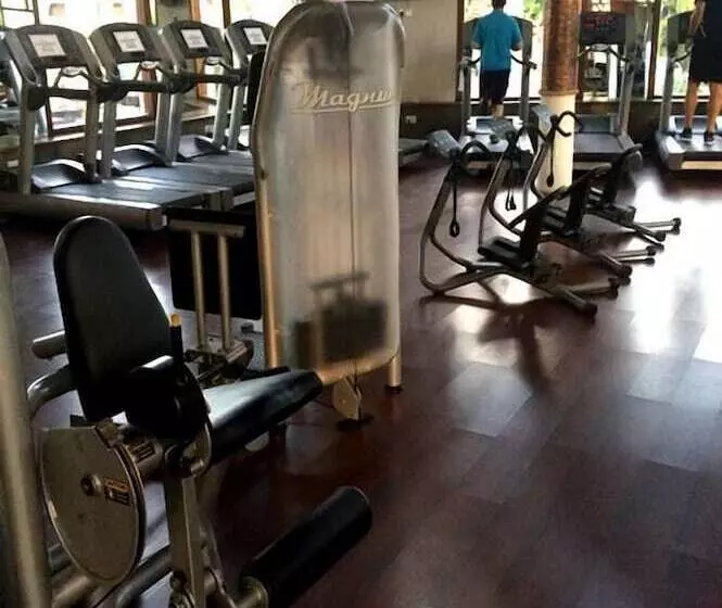 Hotelli Raybow International