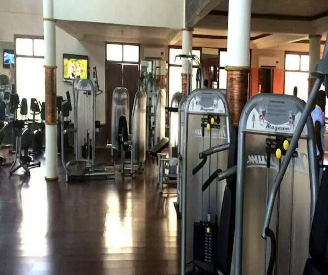 Hotelli Raybow International