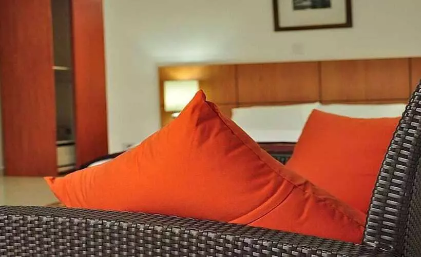 Hotelli Raybow International