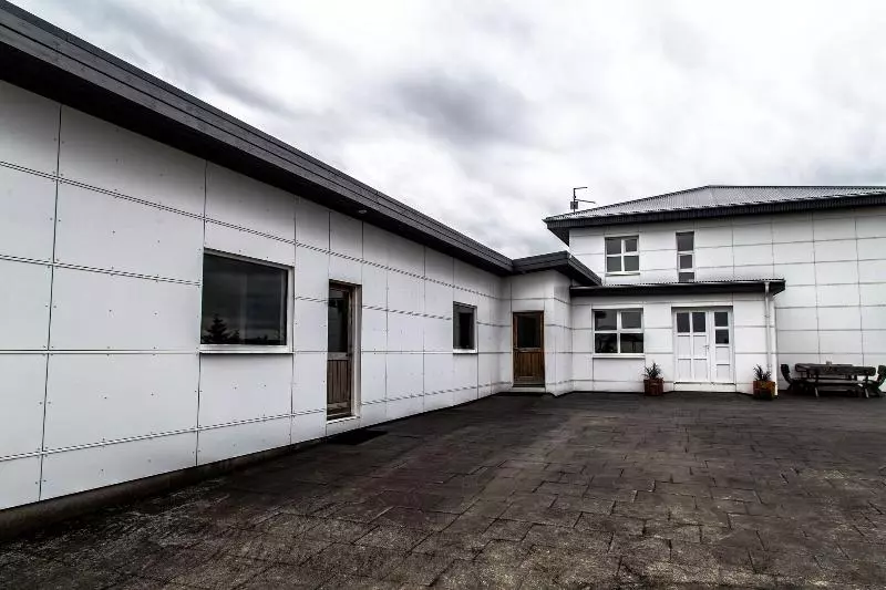 هتل ármót Guesthouse