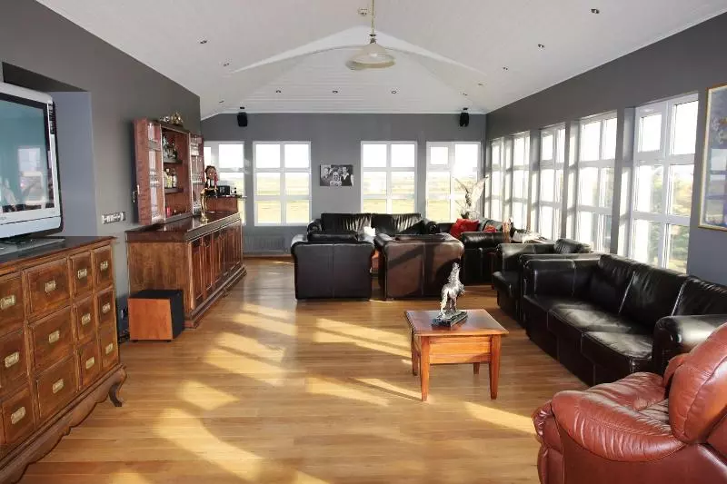 هتل ármót Guesthouse