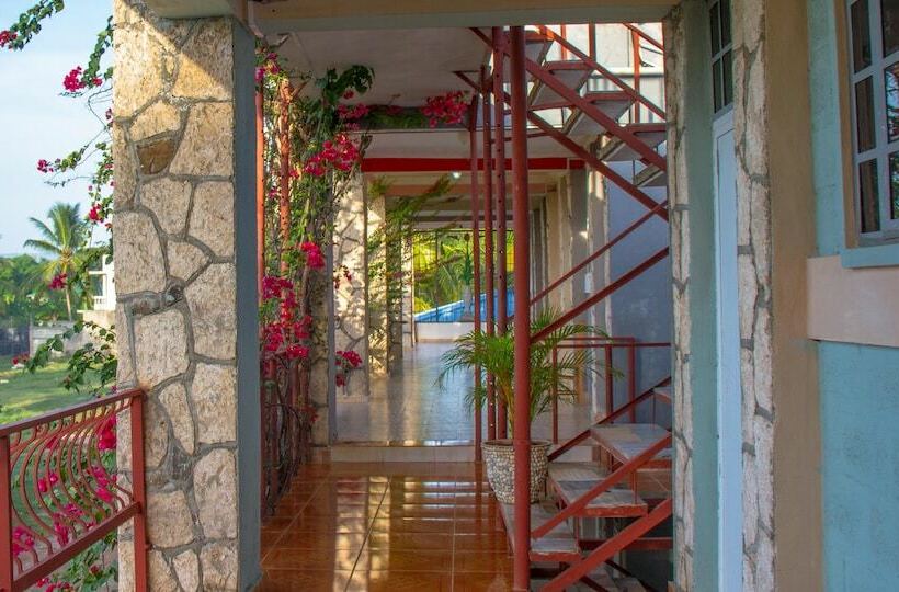 Rollanda Hotel Restaurant