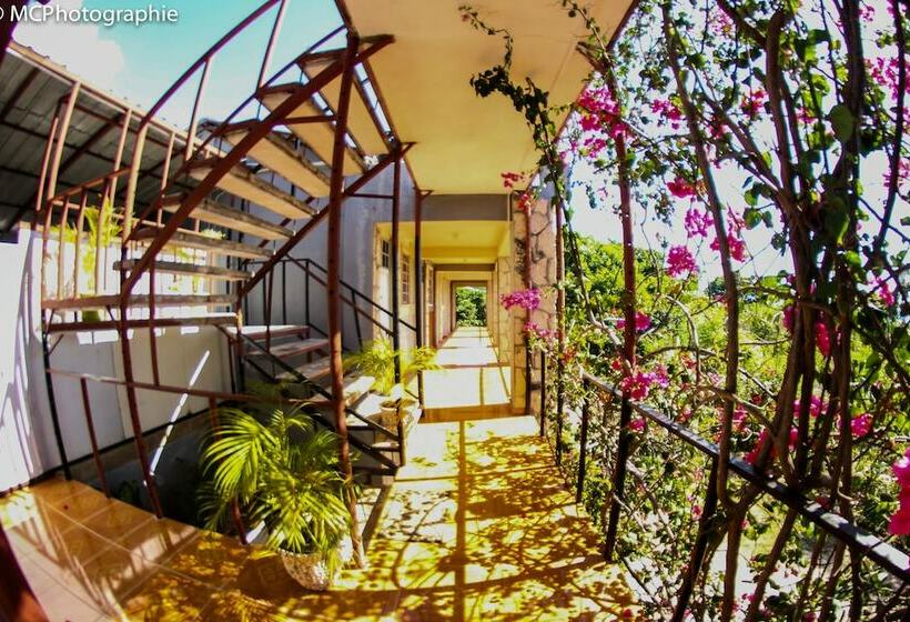 Rollanda Hotel Restaurant