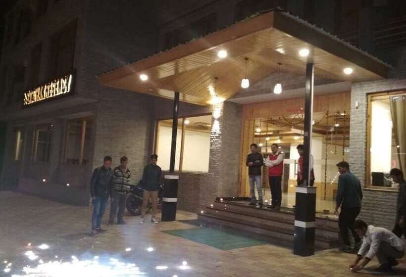 בית מלון כפרי Sarthak Regency By M K Hospitality,rangri, Manali,hp,just 1 Kms From Volvo Parking