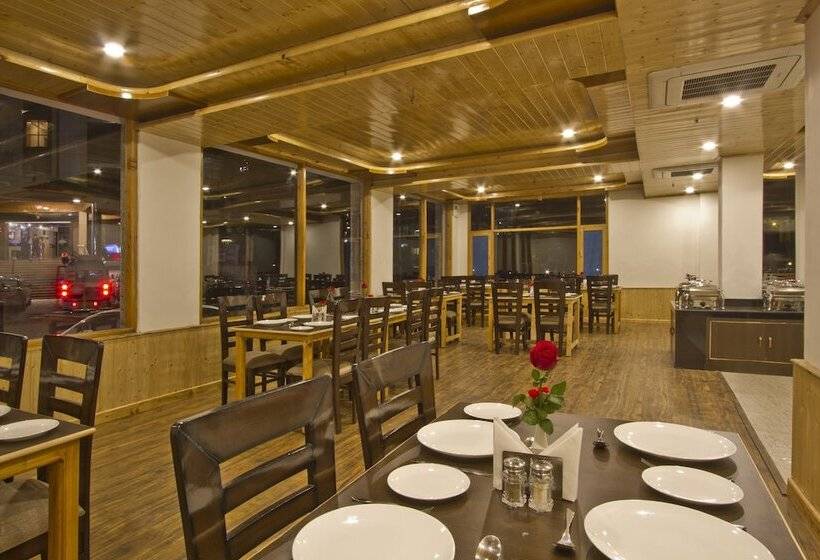 בית מלון כפרי Sarthak Regency By M K Hospitality,rangri, Manali,hp,just 1 Kms From Volvo Parking