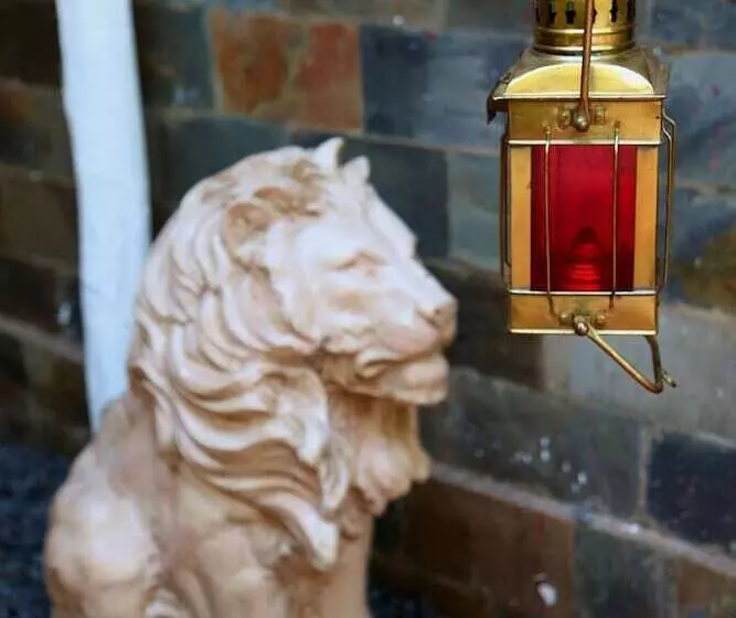 Hotelli Shantie Shakthi Vagator Resort With Swimming Pool