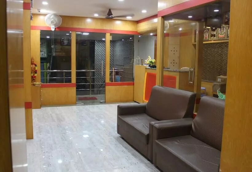 ホテル Sgs Residency