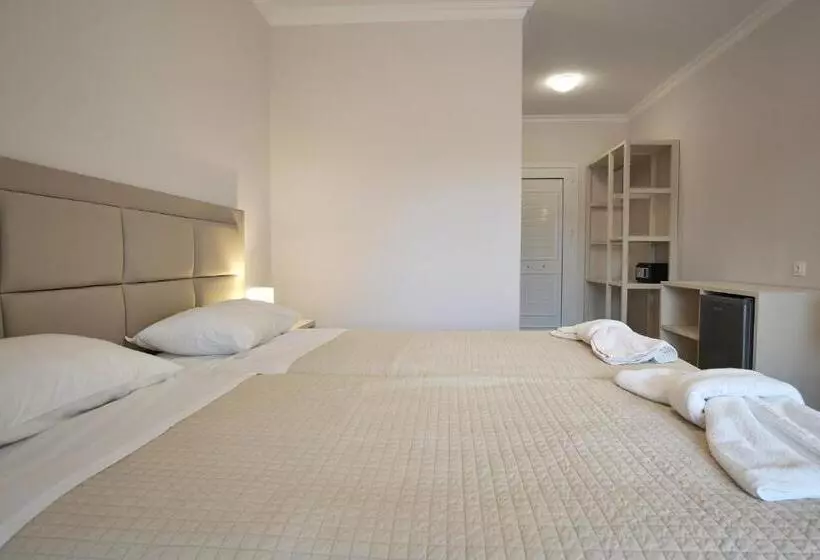 ホテル Sunny Corfu Apartments