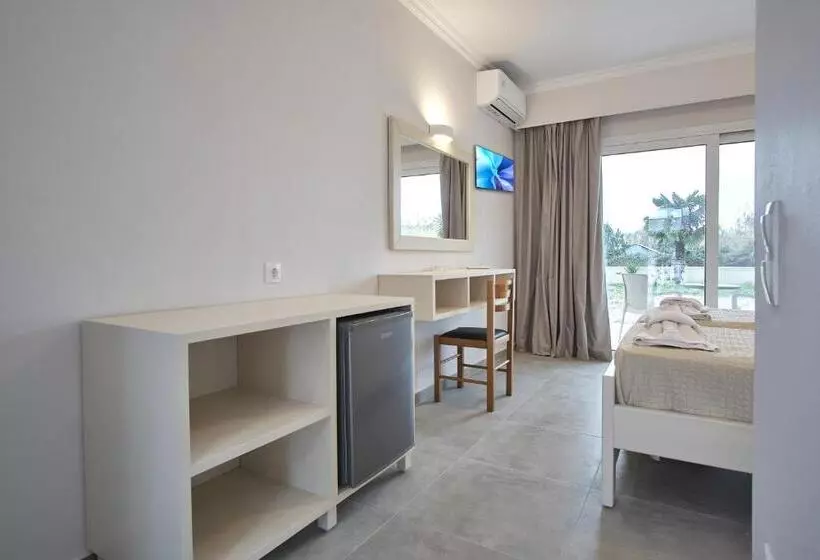 ホテル Sunny Corfu Apartments