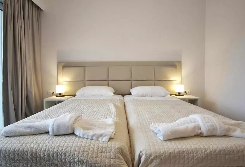 ホテル Sunny Corfu Apartments