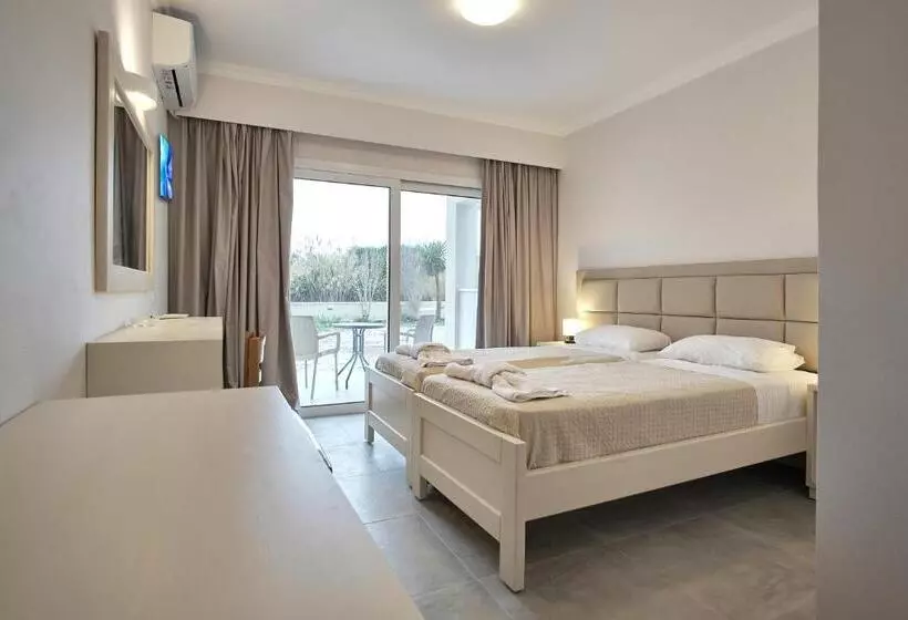 ホテル Sunny Corfu Apartments