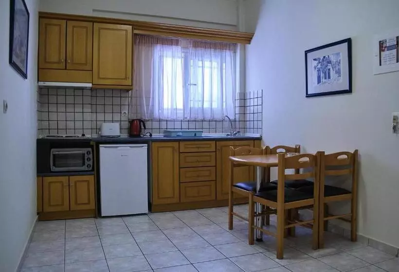 ホテル Sunny Corfu Apartments