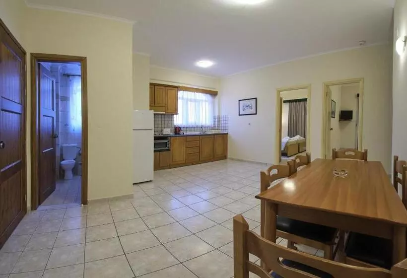 ホテル Sunny Corfu Apartments