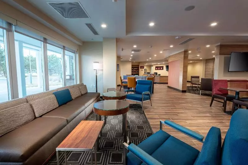 هتل Towneplace Suites By Marriott Toledo Oregon