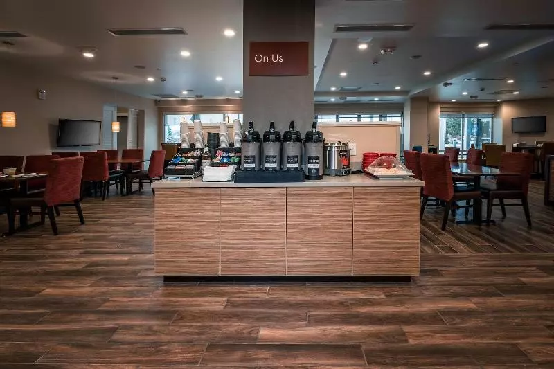 هتل Towneplace Suites By Marriott Toledo Oregon