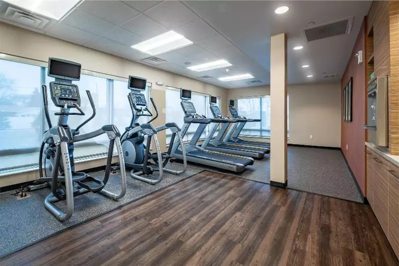 هتل Towneplace Suites By Marriott Toledo Oregon