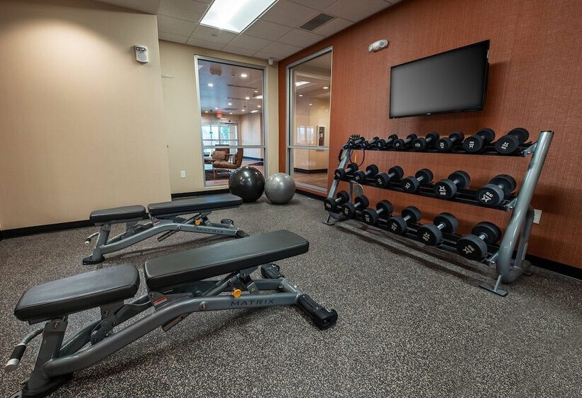 Отель Towneplace Suites By Marriott Toledo Oregon