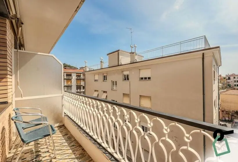 ホテル Hotiday Room Collection   Celle Ligure