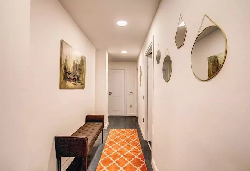 Hotel Aweshomeitaly  Hanging Gardens