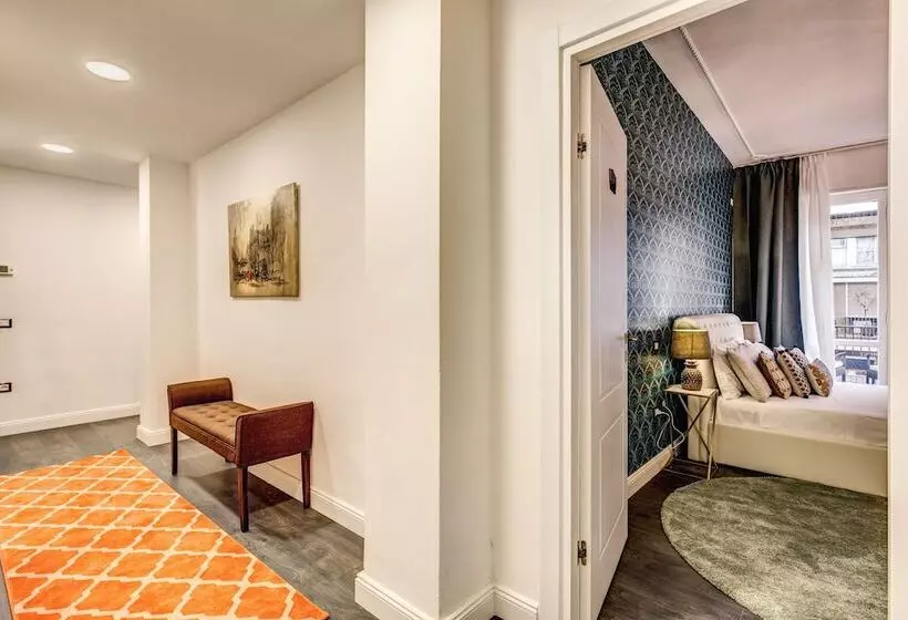 Hotel Aweshomeitaly  Hanging Gardens