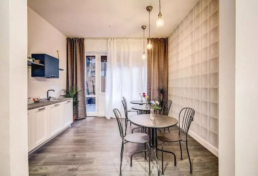 Hotel Aweshomeitaly  Hanging Gardens