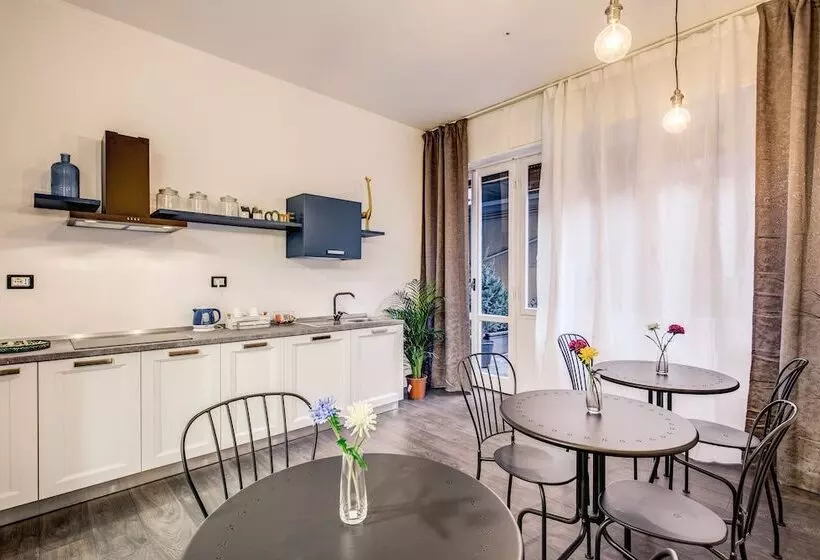 Hotel Aweshomeitaly  Hanging Gardens