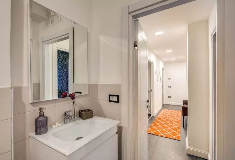 Hotel Aweshomeitaly  Hanging Gardens