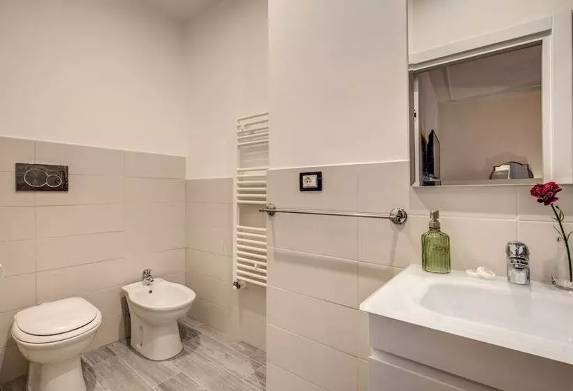 Hotel Aweshomeitaly  Hanging Gardens