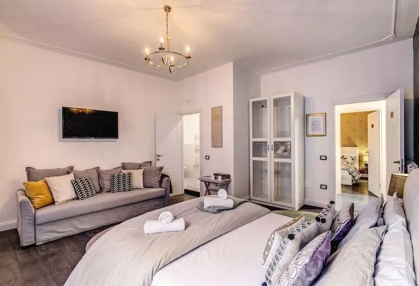 Hotel Aweshomeitaly  Hanging Gardens